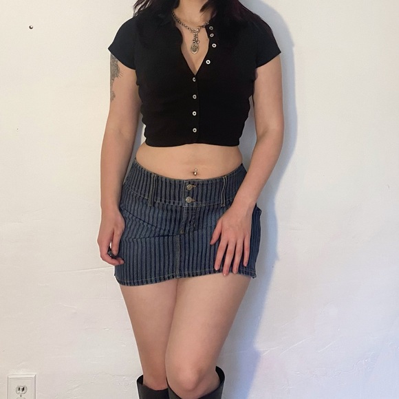 Pin stripe bebe denim mini skirt - Picture 2 of 4